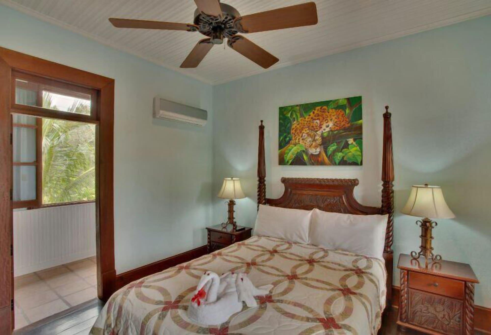 Mahogany Hall ซานอิกนาซิโอ ภายนอก รูปภาพ