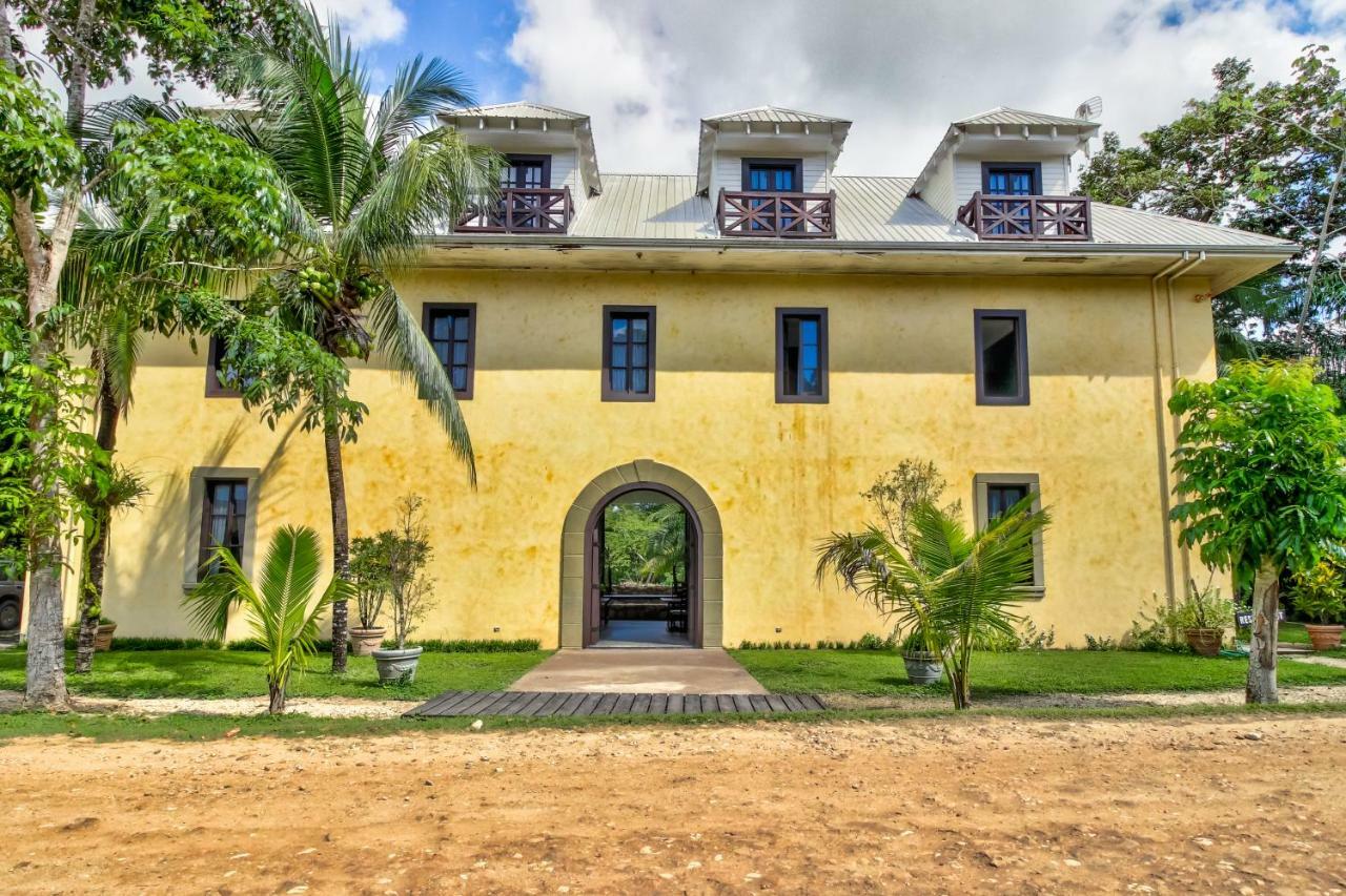 Mahogany Hall ซานอิกนาซิโอ ภายนอก รูปภาพ