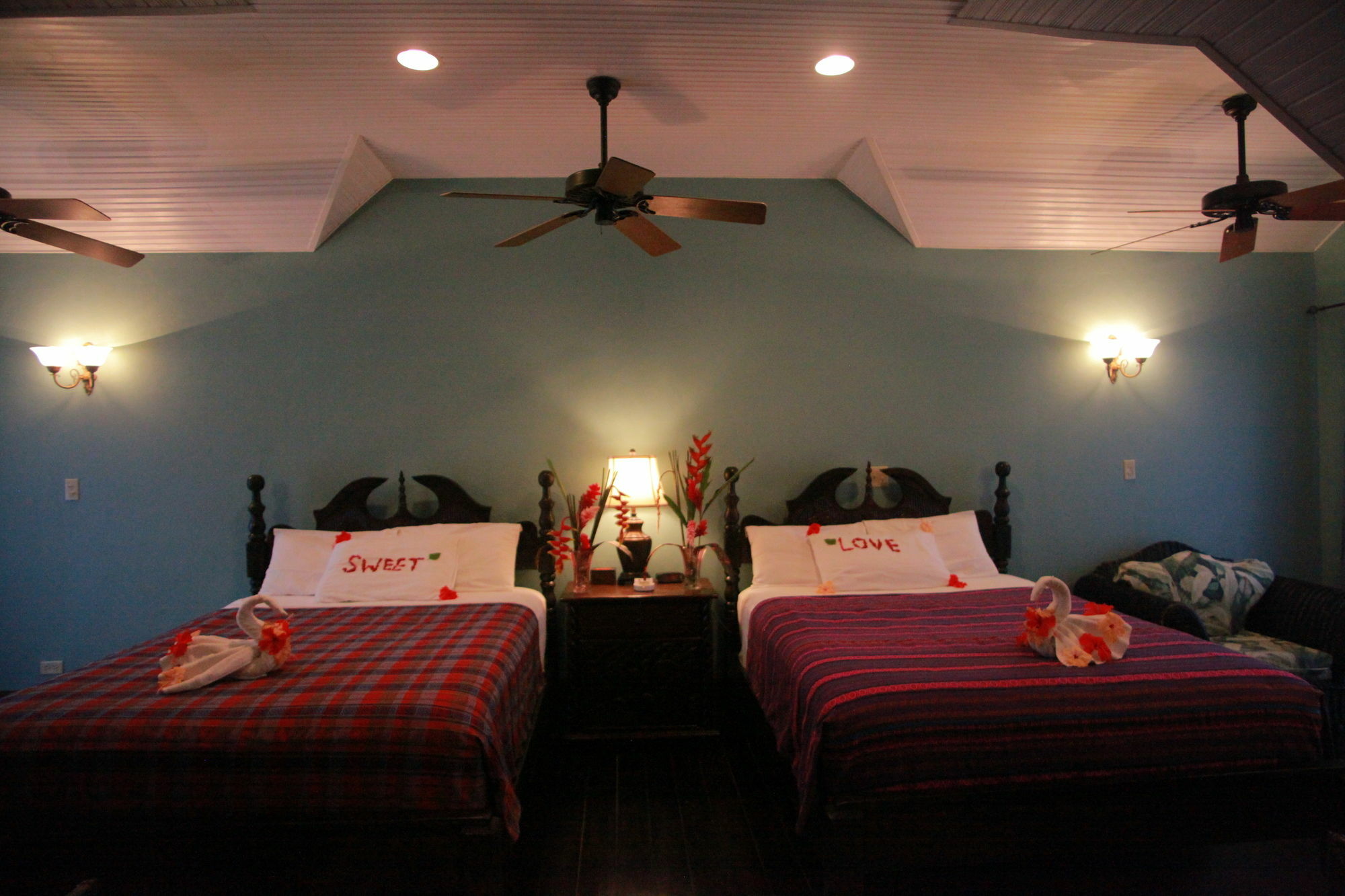 Mahogany Hall ซานอิกนาซิโอ ภายนอก รูปภาพ